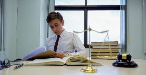 Juvenile-Defense-Lawyer